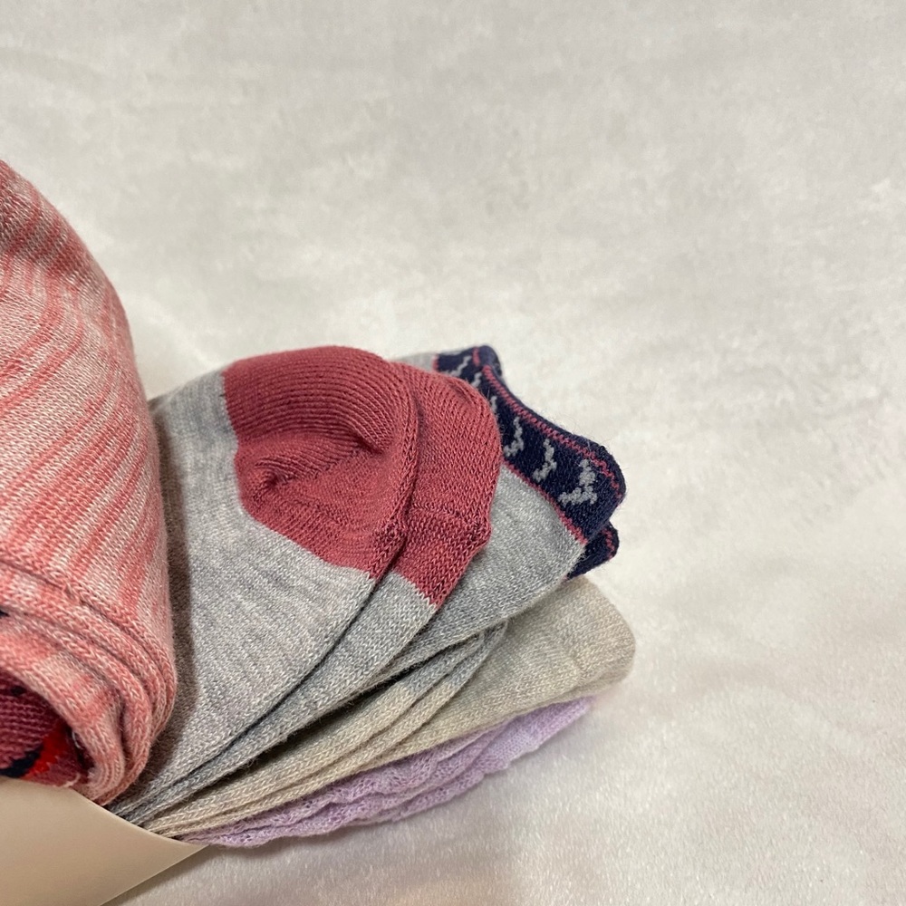 Lucky Brand Women’s Crew Socks 5 Pairs - Picture 7 of 10